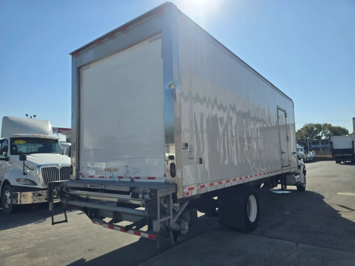 2019 International MV - image 6