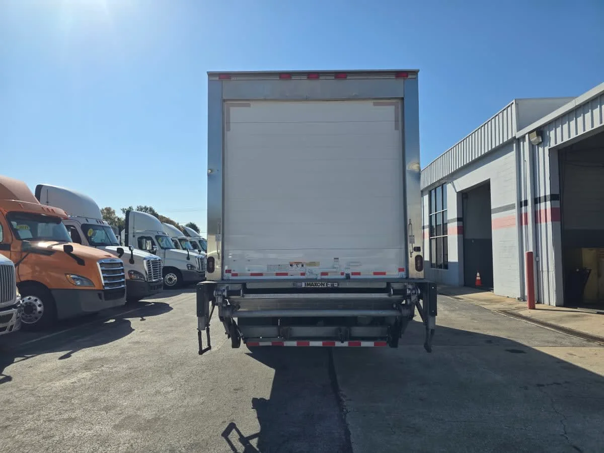 2019 International MV - image 5