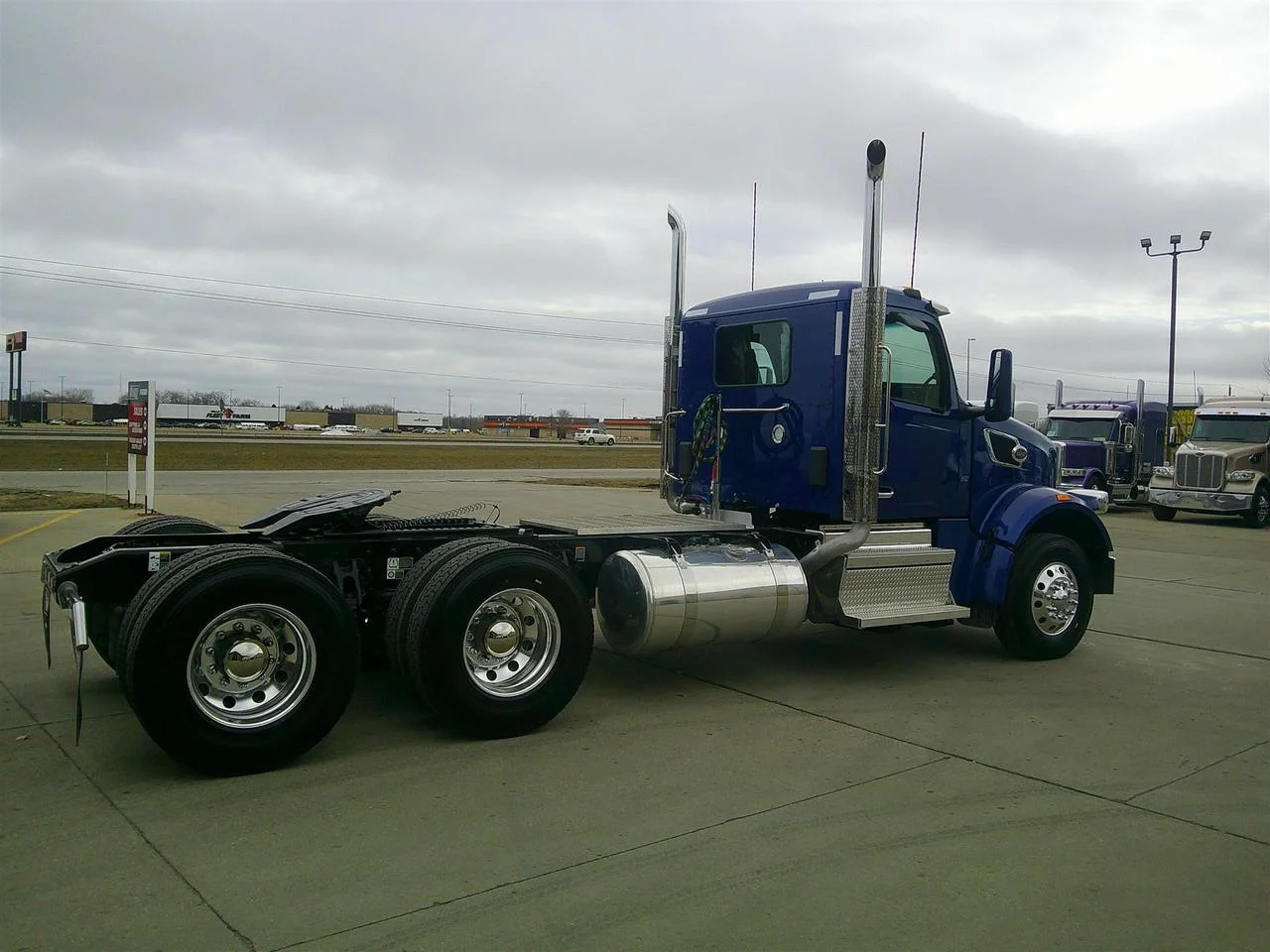 2027 Peterbilt 567 in Fargo, ND — photo 7