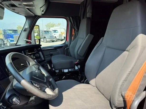 2023 Freightliner Cascadia in Salt Lake City, UT — photo 13