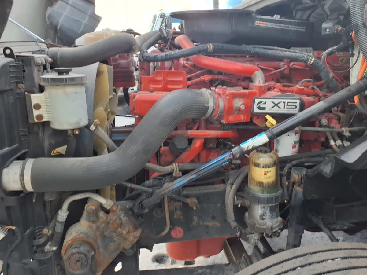 2019 International LT in Taylor, MI — photo 8