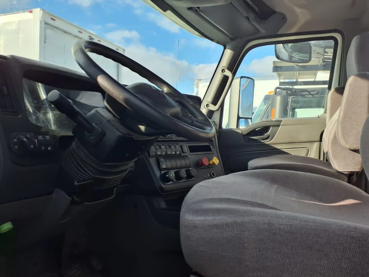 2019 International LT in Taylor, MI — photo 7