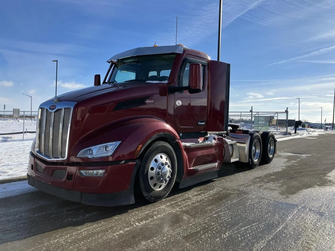 2022 Peterbilt 579 - image 12