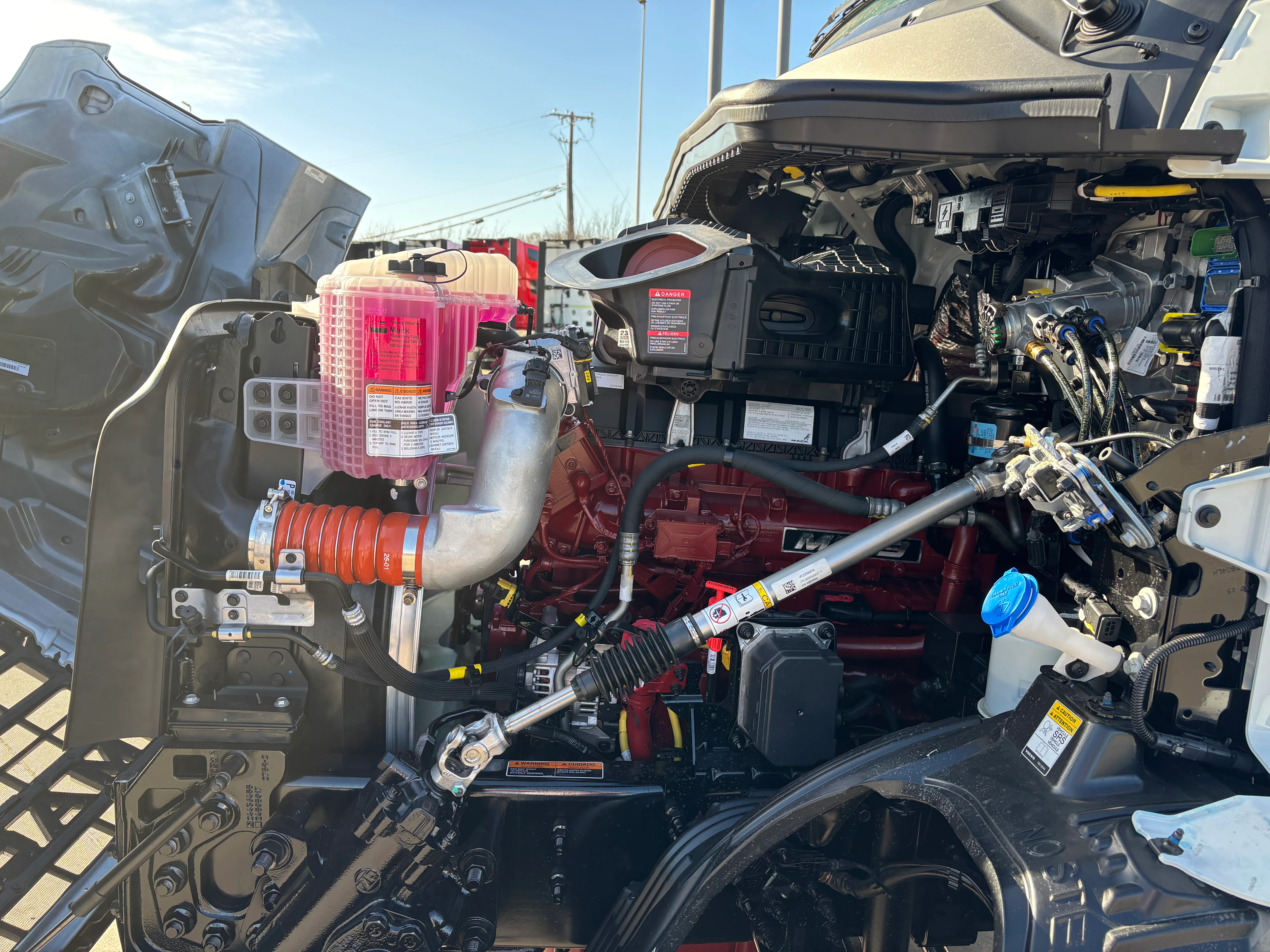 2027 Mack Anthem in TX — photo 9