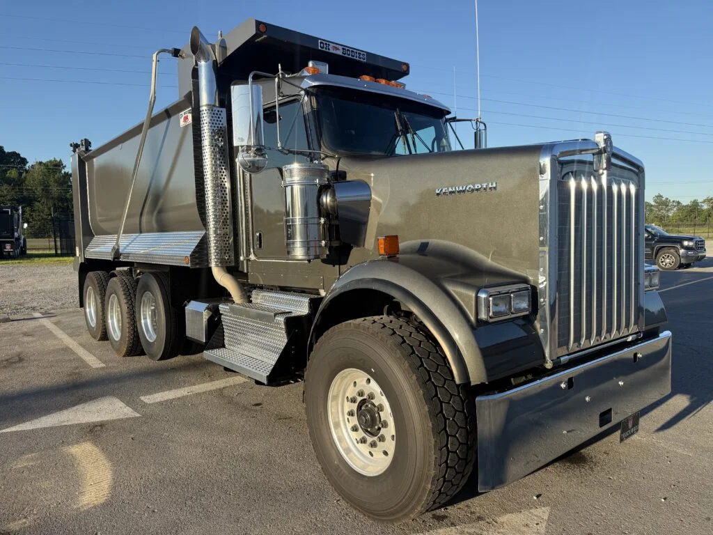 2027 Kenworth W900 in Gulfport, MS — photo 5