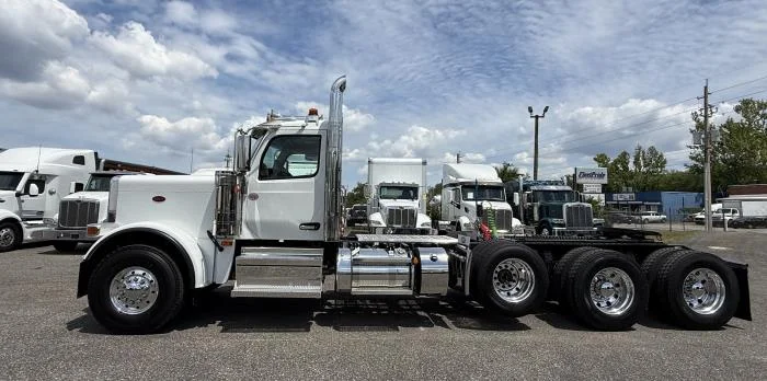 2027 Peterbilt 589 in Jacksonville, FL — photo 3