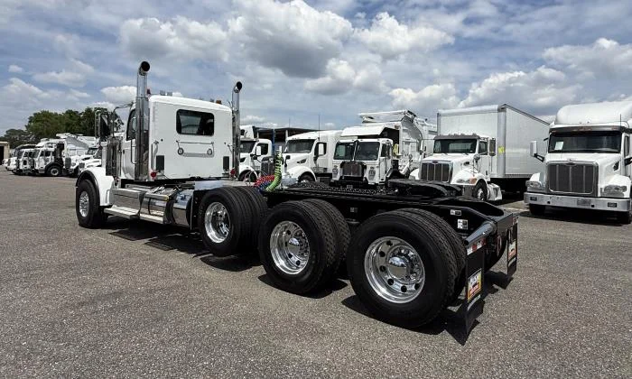 2027 Peterbilt 589 in Jacksonville, FL — photo 4