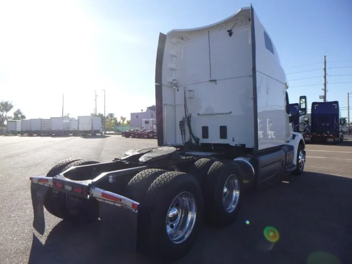 2021 Peterbilt 579 - image 8