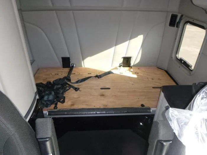 2021 Peterbilt 579 - image 13