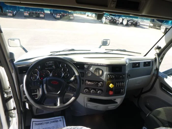 2021 Peterbilt 579 - image 20