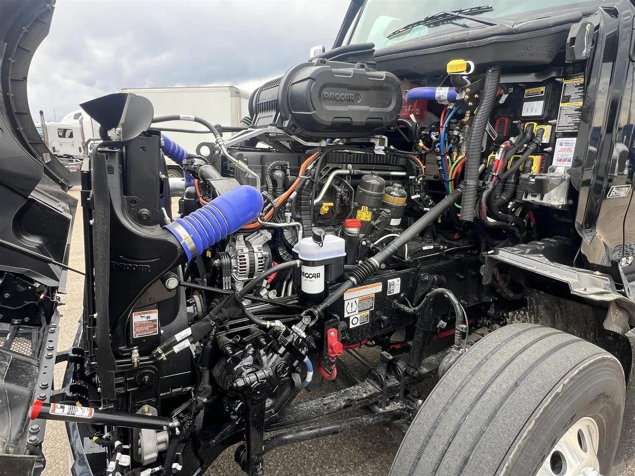 2027 Peterbilt 579 in Eau Claire, WI — photo 8