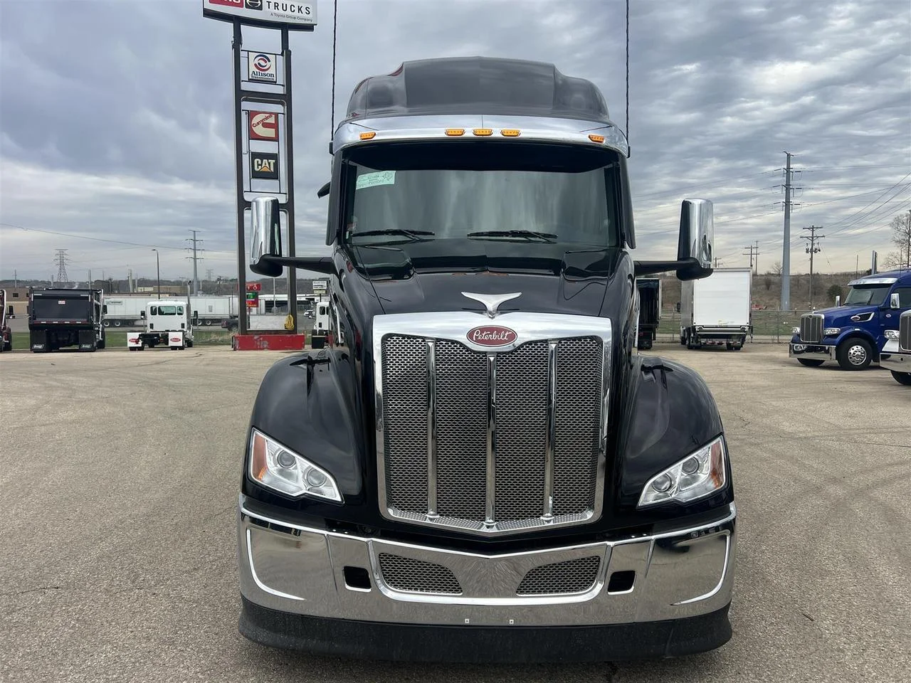 2027 Peterbilt 579 in Eau Claire, WI — photo 6