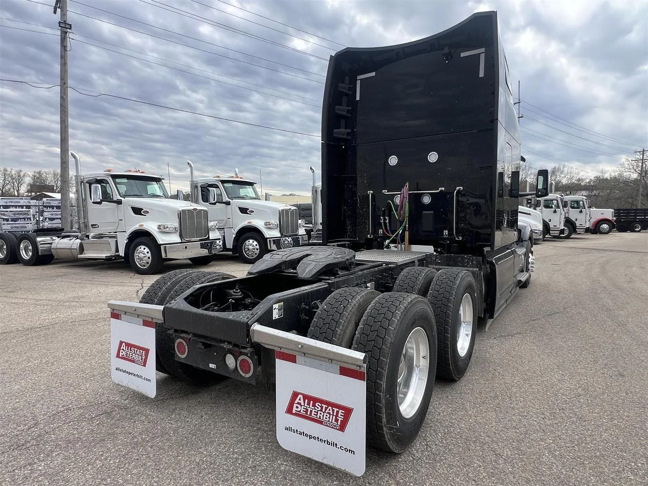 2027 Peterbilt 579 in Eau Claire, WI — photo 3