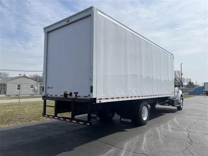 2027 Ford F-750 in Chicago, IL — photo 8