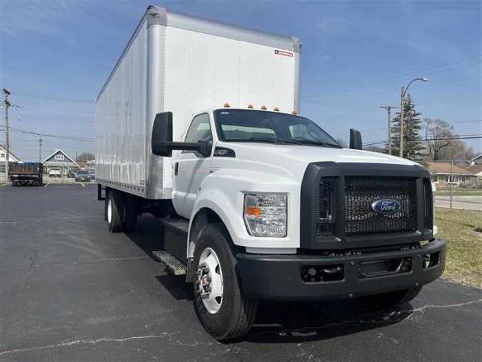 2027 Ford F-750 in Chicago, IL — photo 10