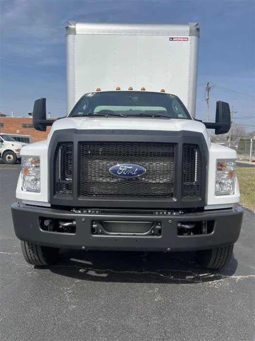 2027 Ford F-750 in Chicago, IL — photo 3