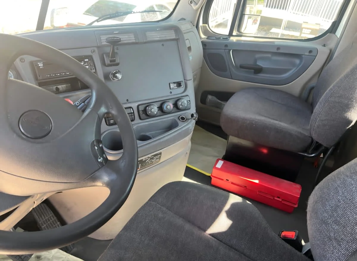 2018 Freightliner Cascadia in Greensboro, NC — photo 8