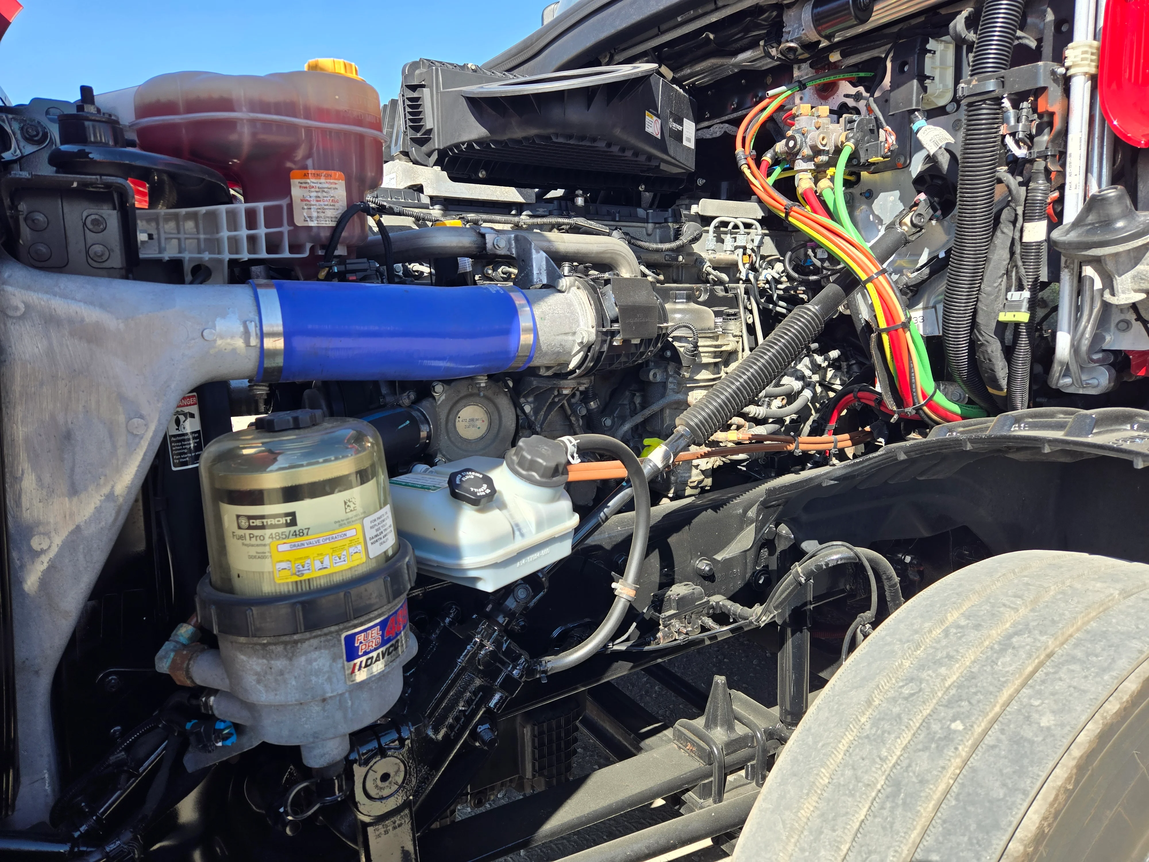 2021 Freightliner Cascadia in Fresno, CA — photo 15