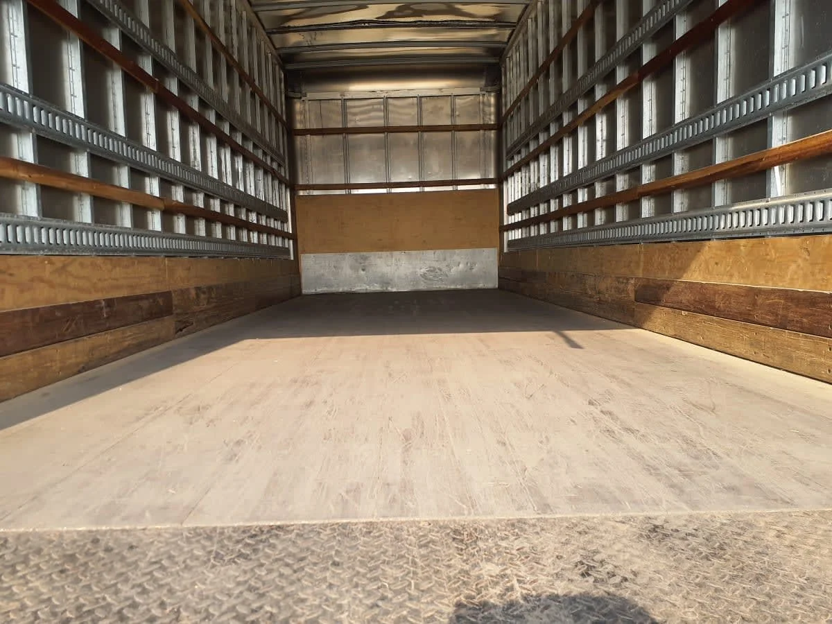 2020 Freightliner M2 106 in Clarksville, IN — photo 8