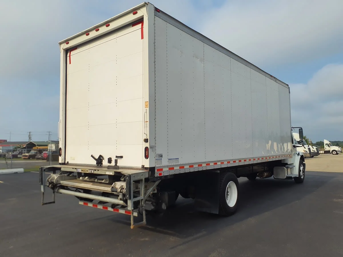 2020 Freightliner M2 106 in Clarksville, IN — photo 4