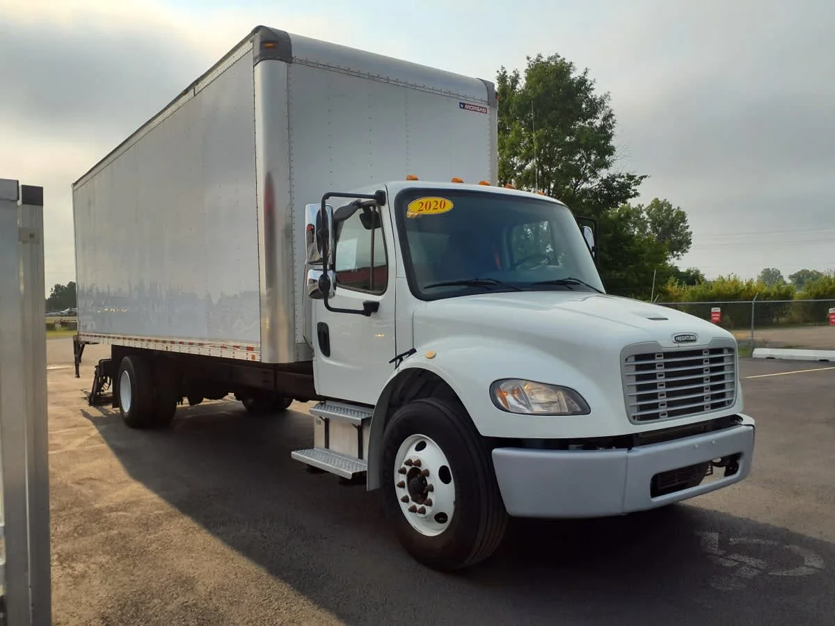 2020 Freightliner M2 106 in Clarksville, IN — photo 3