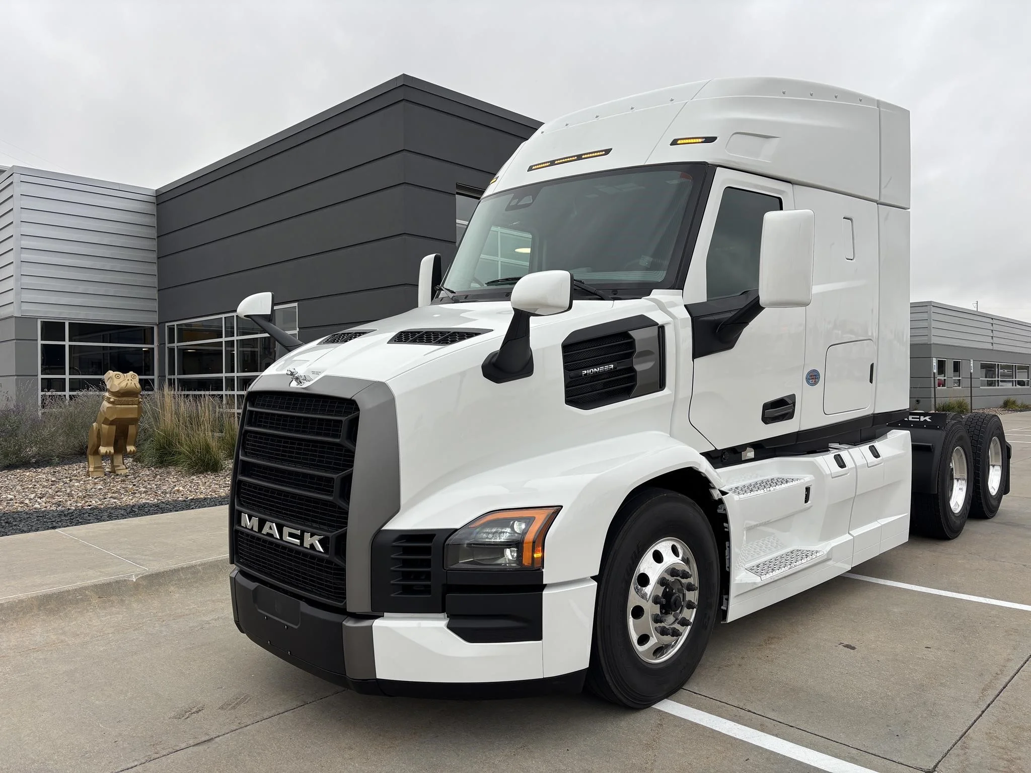 2026 Mack Pioneer
