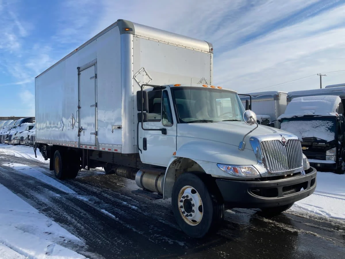 2017 International 4300 in Springfield, MA — photo 3