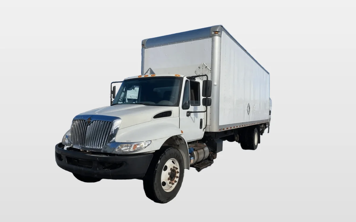 2017 International 4300 - image 1