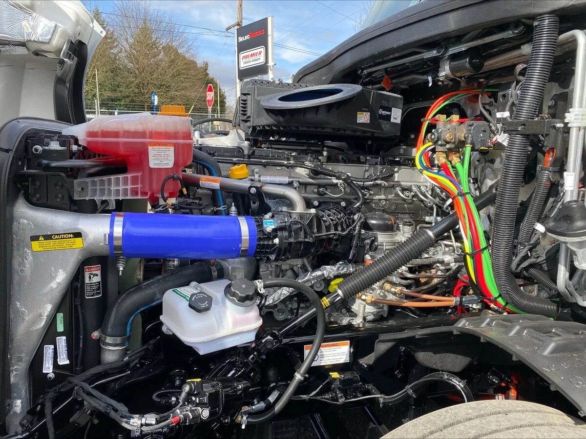 2026 Freightliner Cascadia - image 9