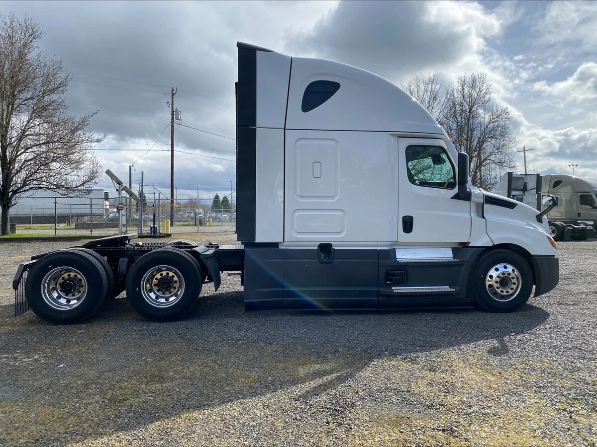 2026 Freightliner Cascadia - image 6