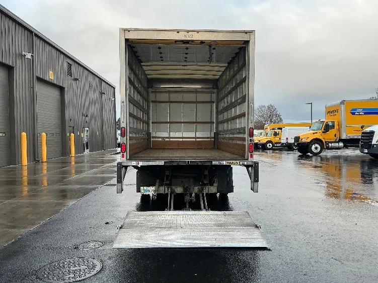 2022 Isuzu NPR - image 9