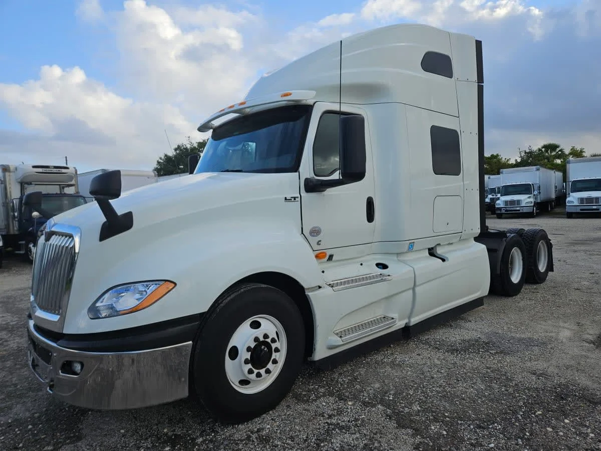 2020 International LT in Orlando, FL