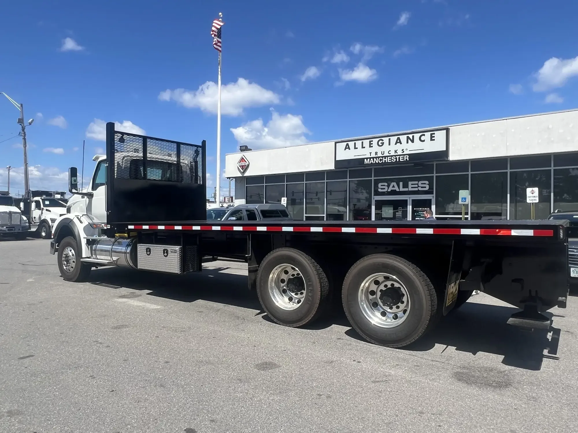 2026 International HX - image 12