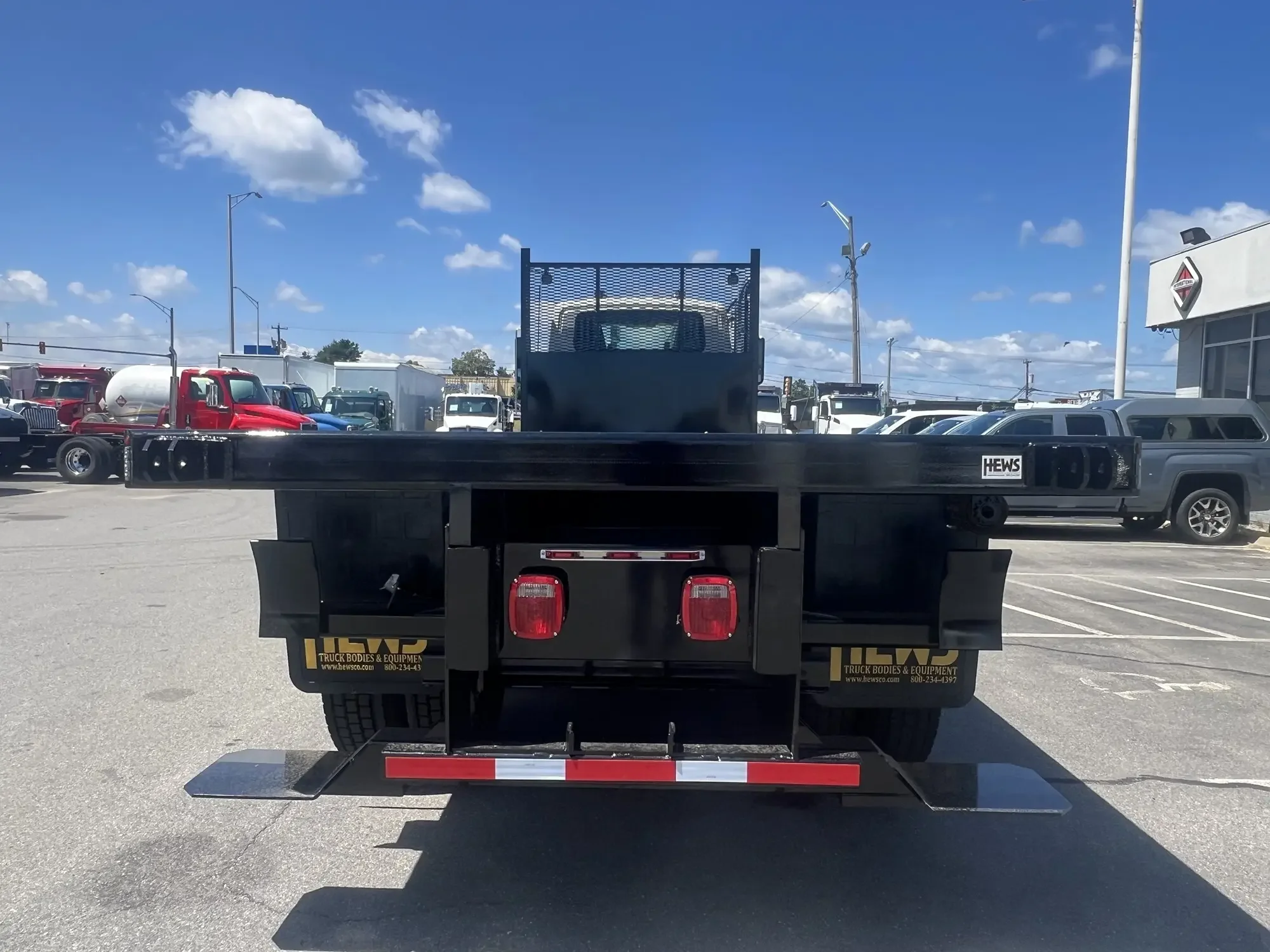 2026 International HX - image 11