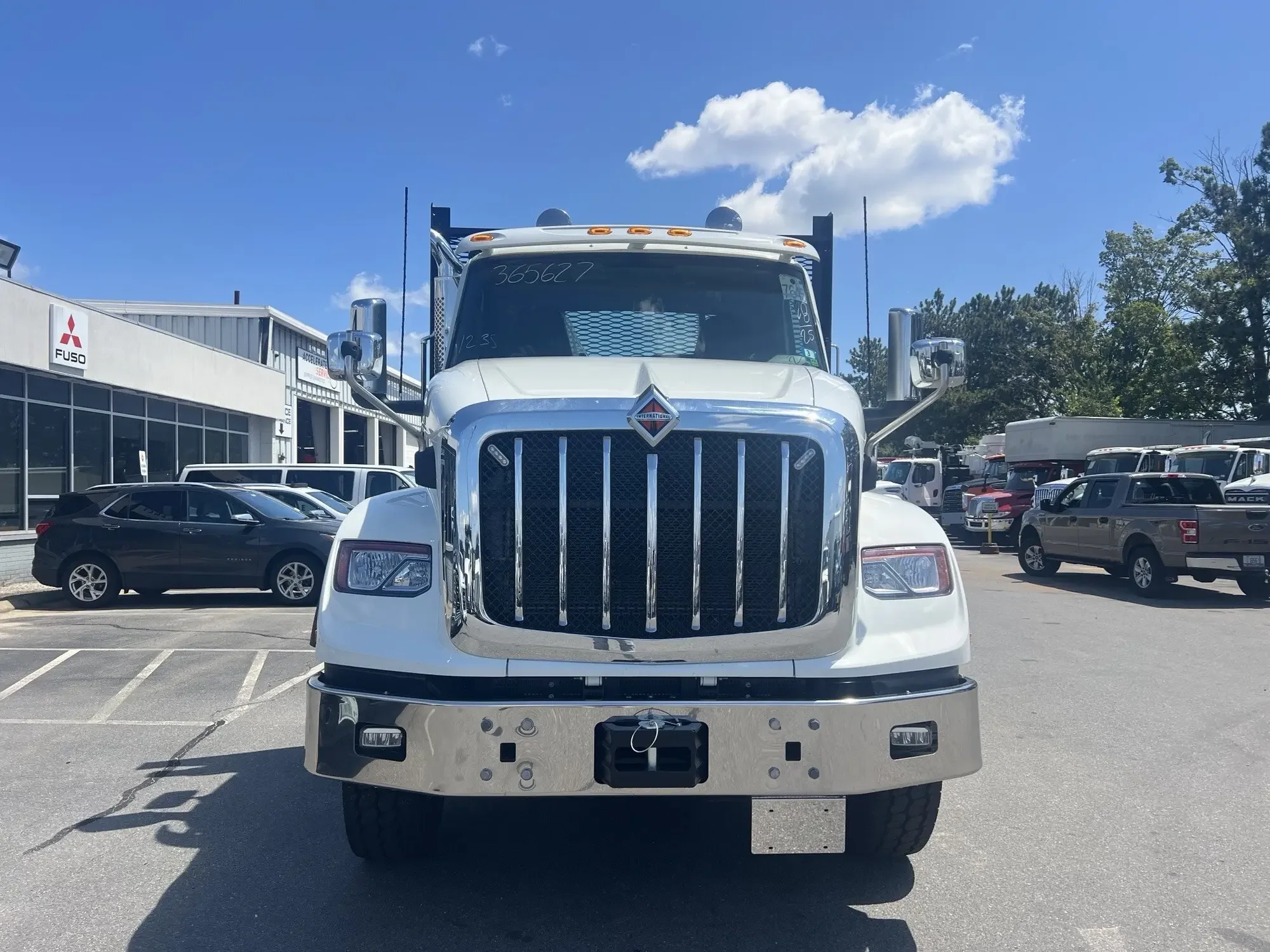 2026 International HX - image 3