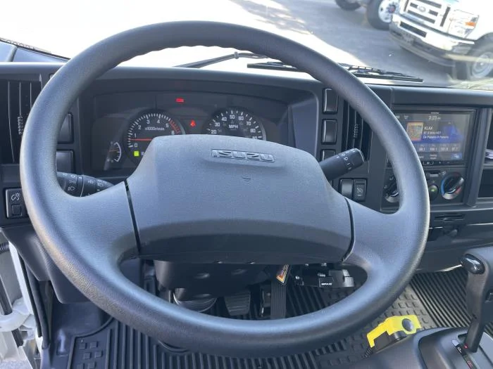 2025 Isuzu NRR - image 23