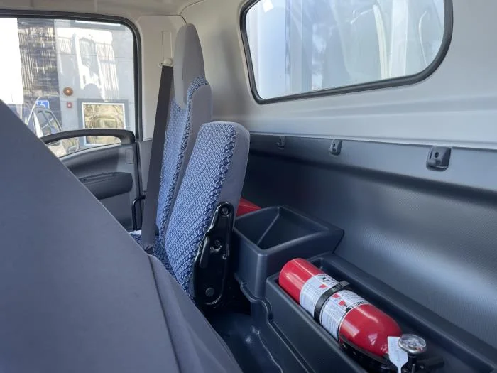 2025 Isuzu NRR - image 19