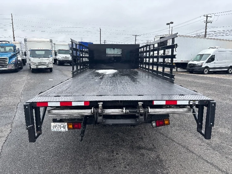 2023 Isuzu NPR - image 7