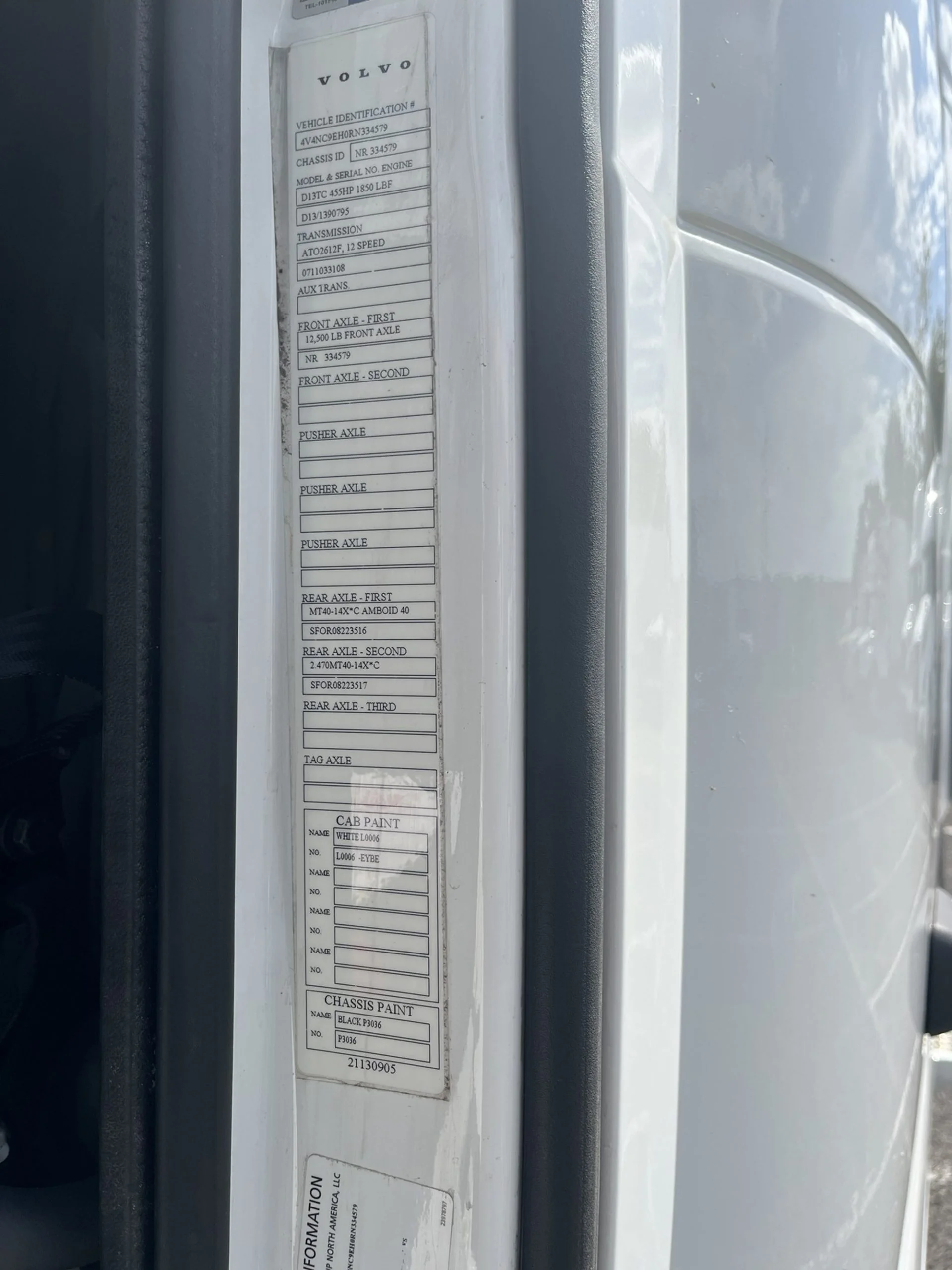 2024 Volvo VNL 860 - image 3