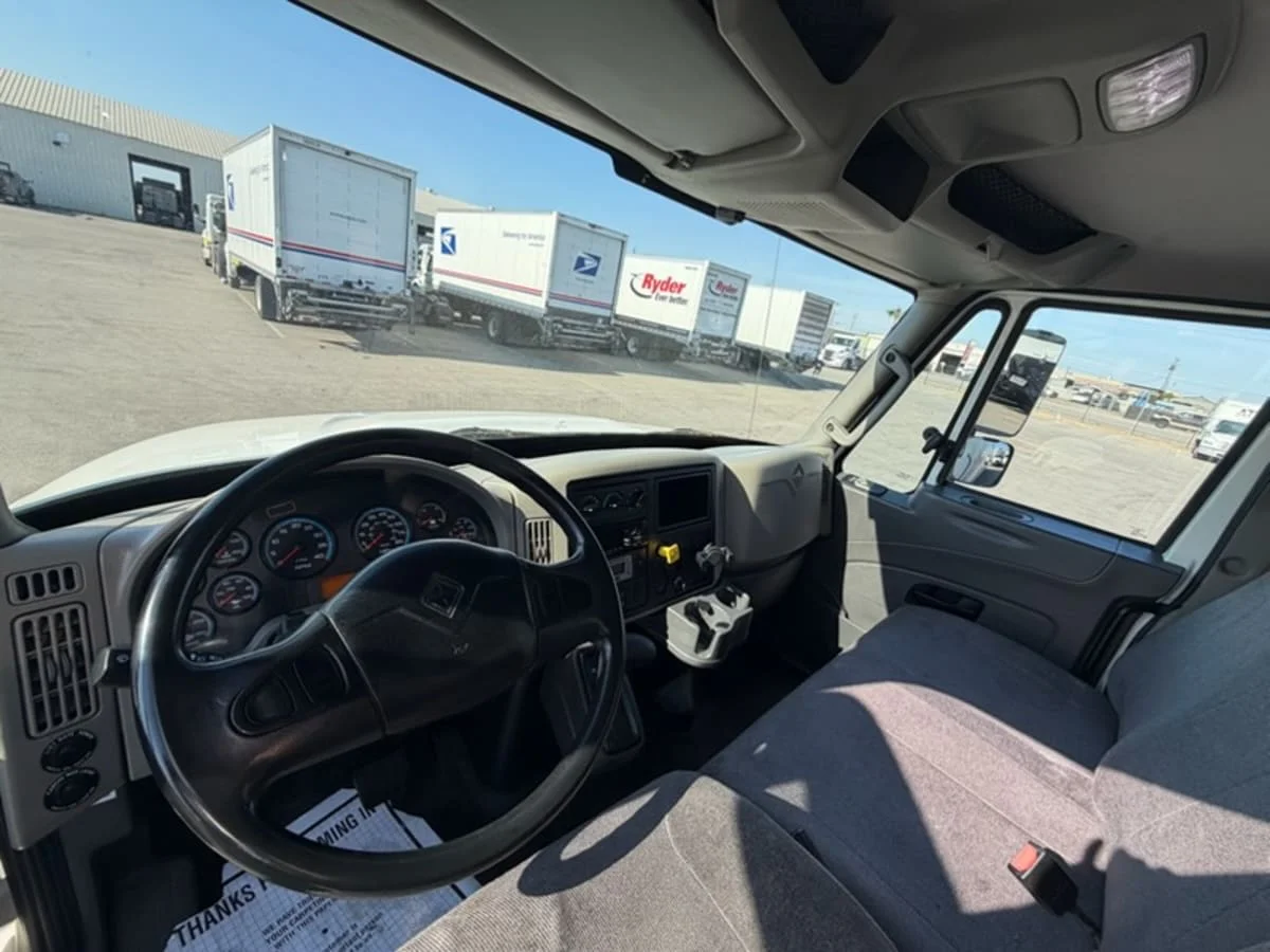 2018 International 4300 in West Sacramento, CA — photo 7