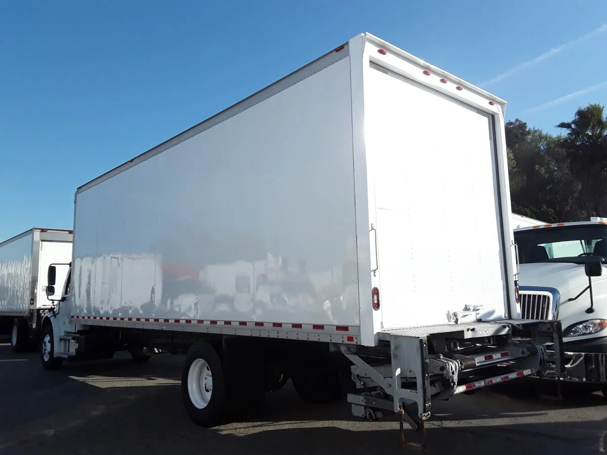 2019 Freightliner M2 106 - image 6