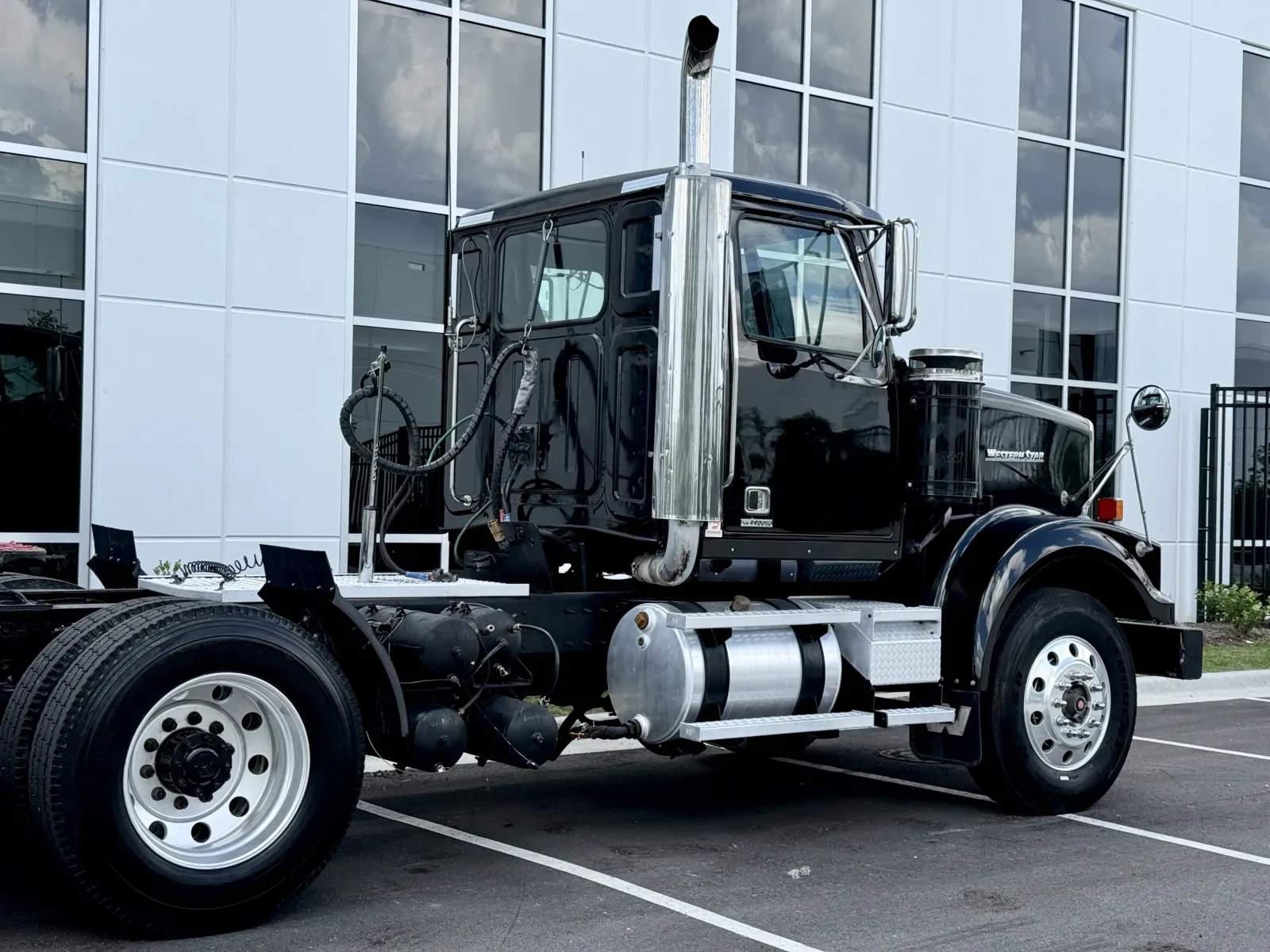 2017 Western Star 4900 - image 7