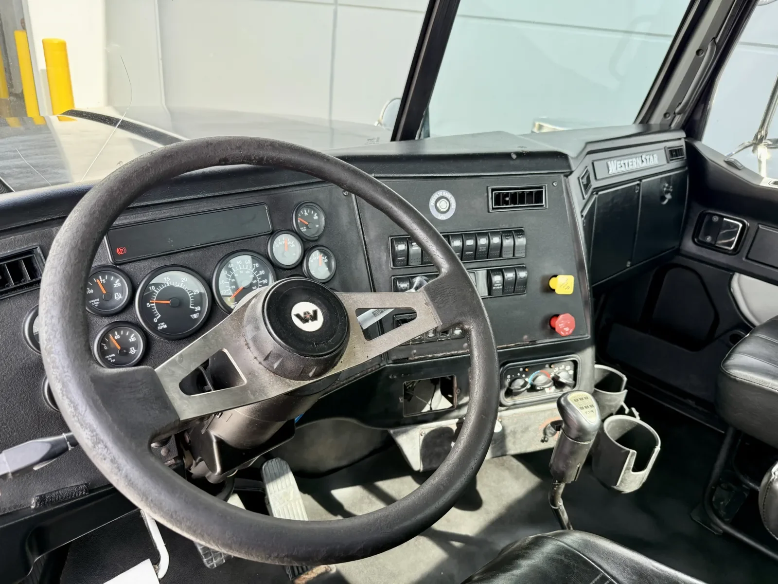 2017 Western Star 4900 - image 15