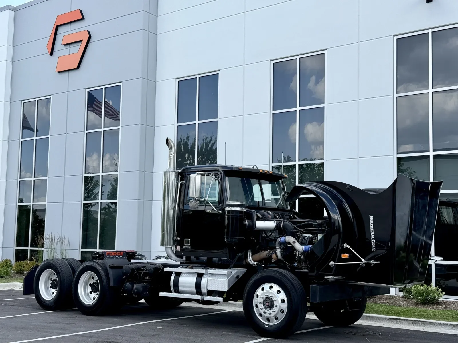 2017 Western Star 4900 in New Lenox, IL — photo 9