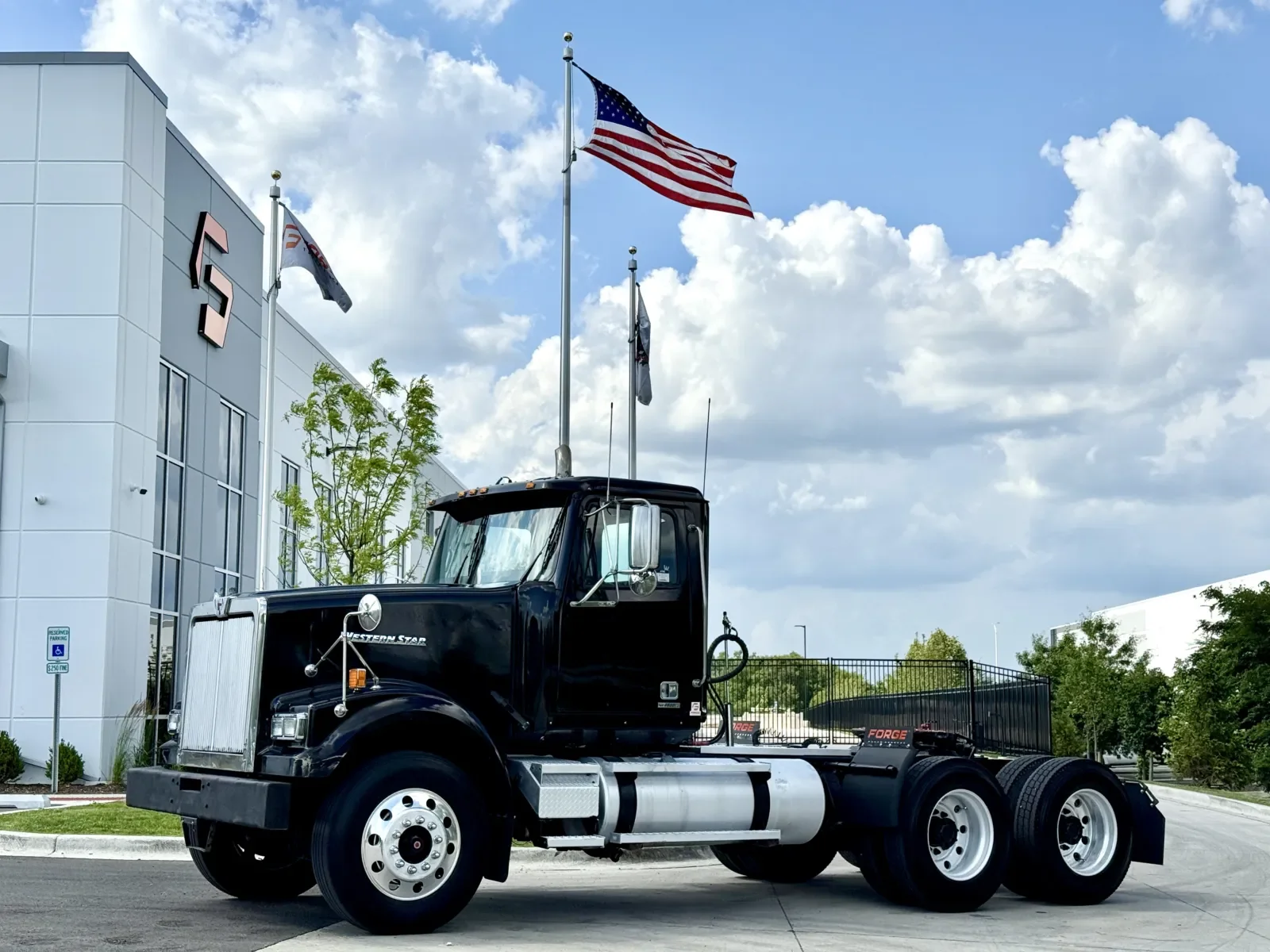 2017 Western Star 4900 in New Lenox, IL