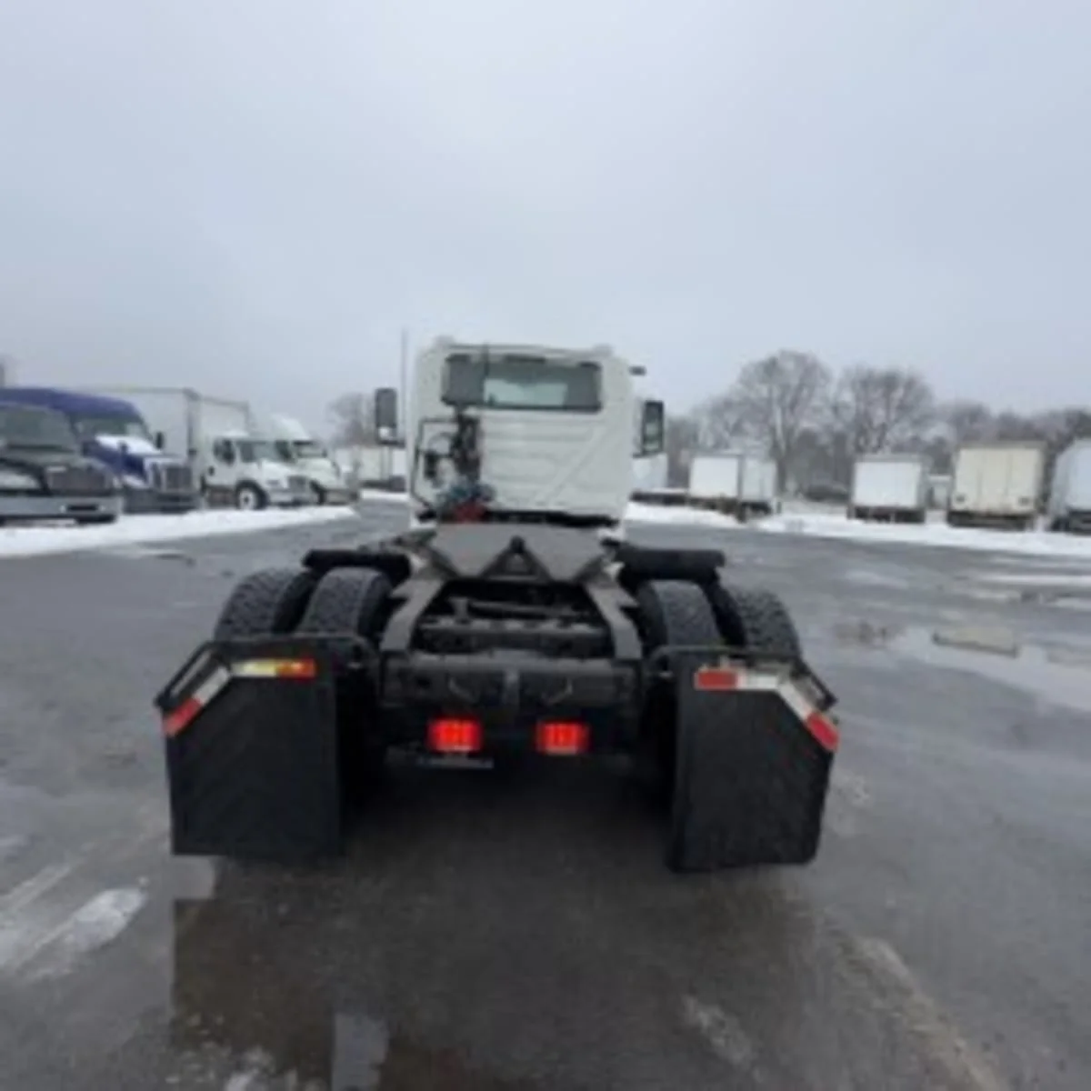 2019 International RH - image 5