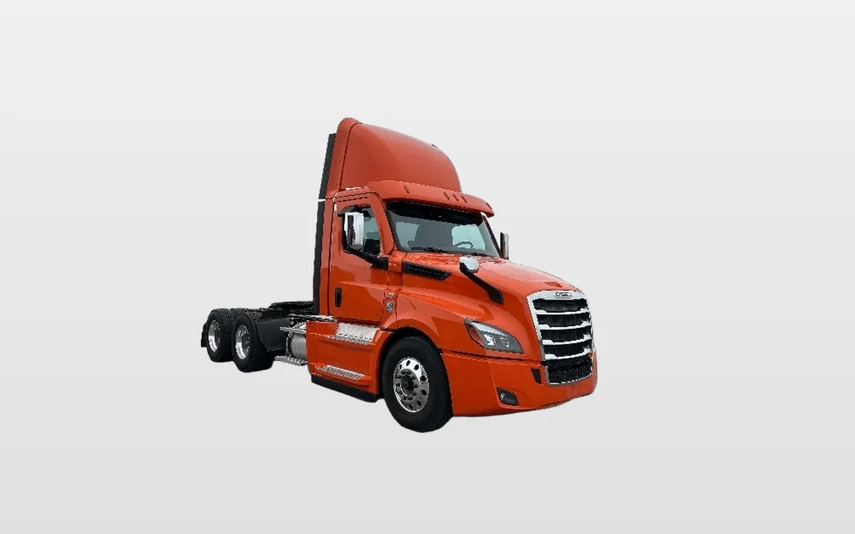 2020 Freightliner Cascadia - image 1
