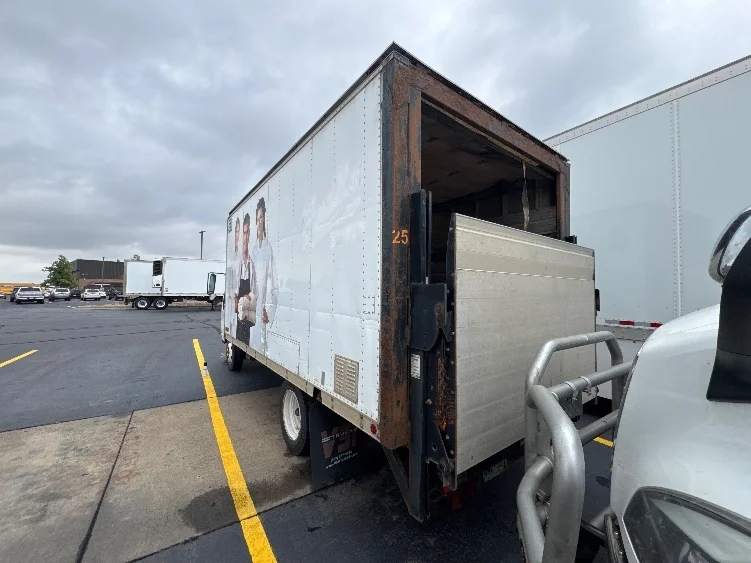 2007 Isuzu NQR in Aurora, CO — photo 2