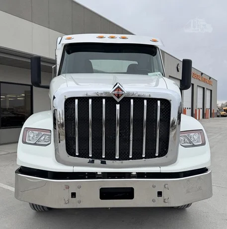 2025 International HX - image 10