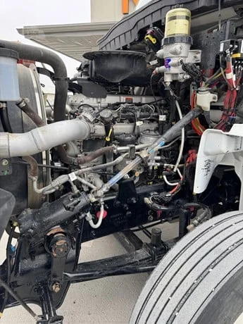 2025 International HX in MN — photo 2